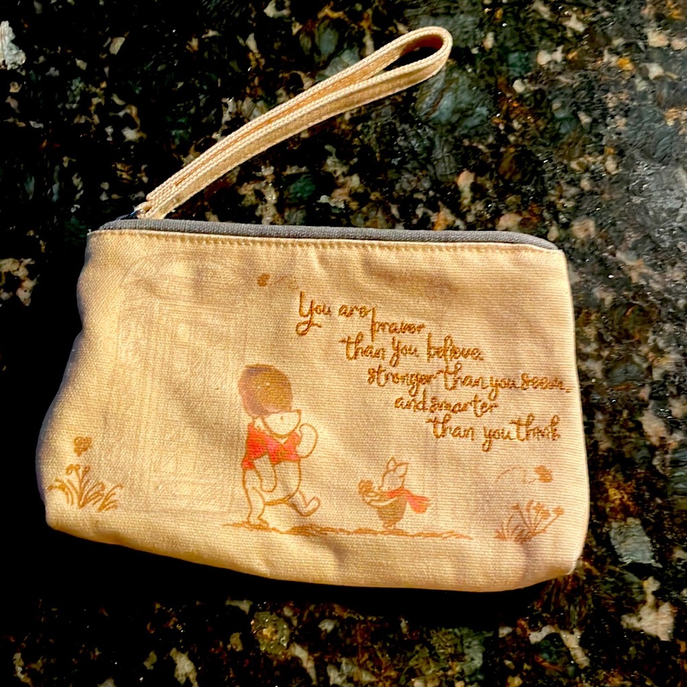 WDW Winnie the Pooh wristlet/pouch